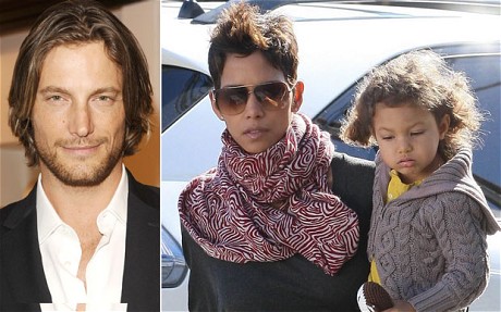 halle berry family