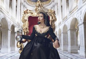 nicki-throne
