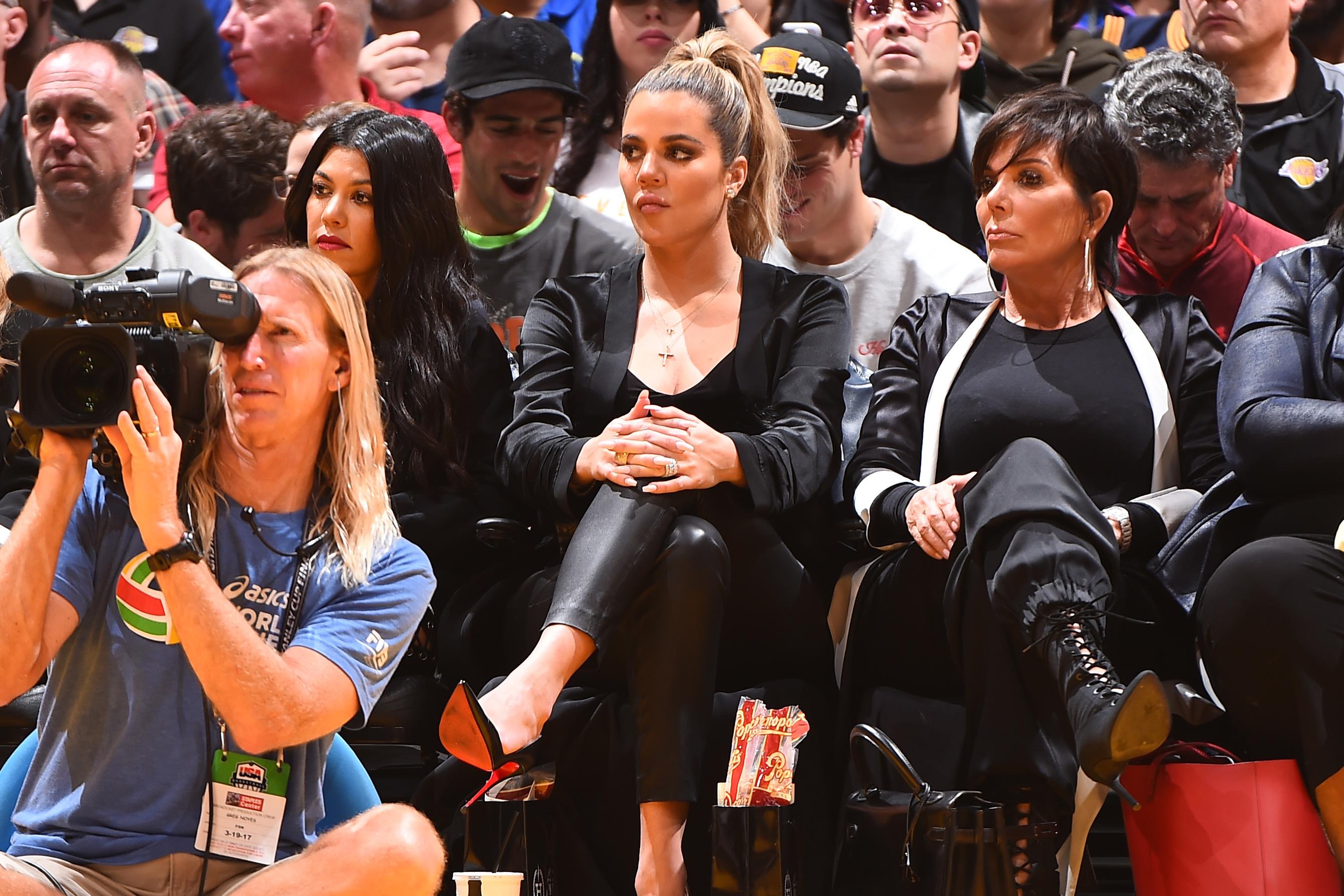 Cleveland Cavaliers v Los Angeles Lakers