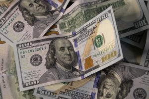 Money: 100 US dollar bank notes / bills